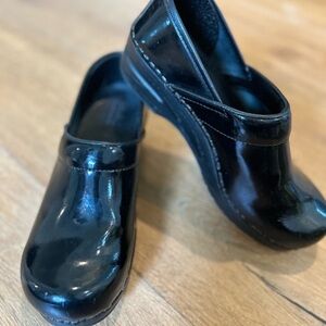 Sanita Sabel Glossy Black Patent Leather Slip Resistant Women's Clogs